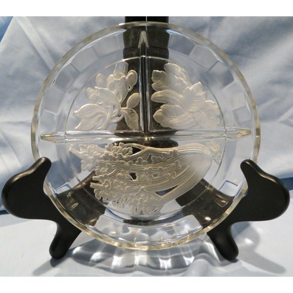 Pretty Glass Divided Vegetable Plate 7.25"  SH 210 - Picture 1 of 1